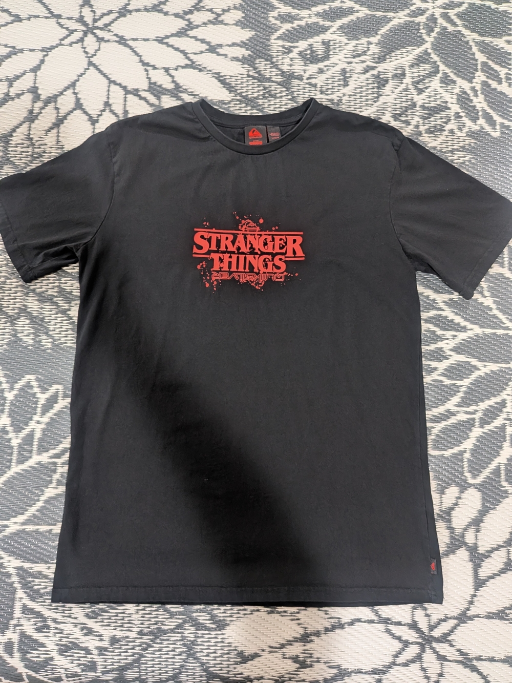 Stranger Things Demogorgon Hunter Quiksilver x Netflix T-Shirt - Black, Men's L